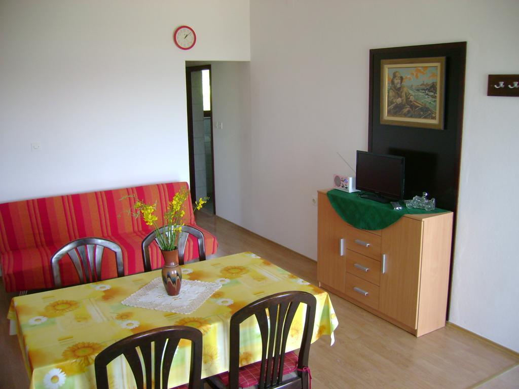 Apartment Zagor Kastela Bilik gambar